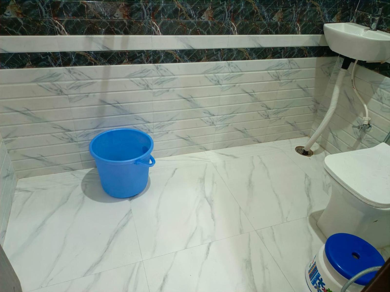 Shri Girraj Residency Hotell Mathura Eksteriør bilde